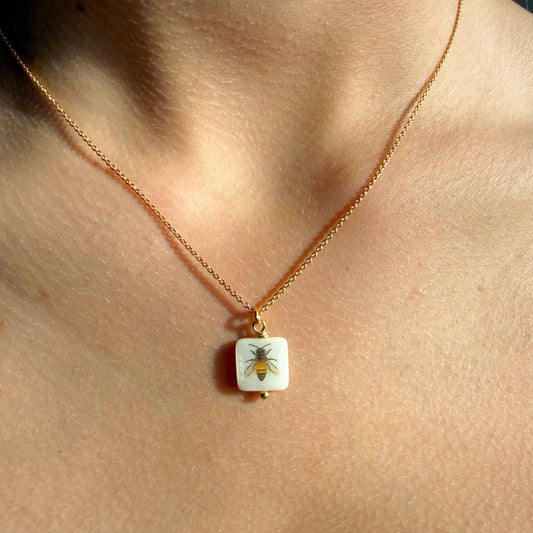 Bee on Gold Fine Chain