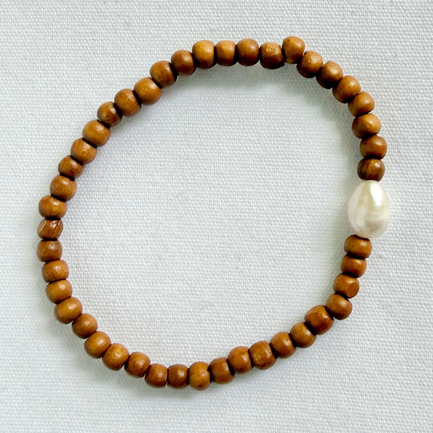 Wooden freshwater pearl bracelet