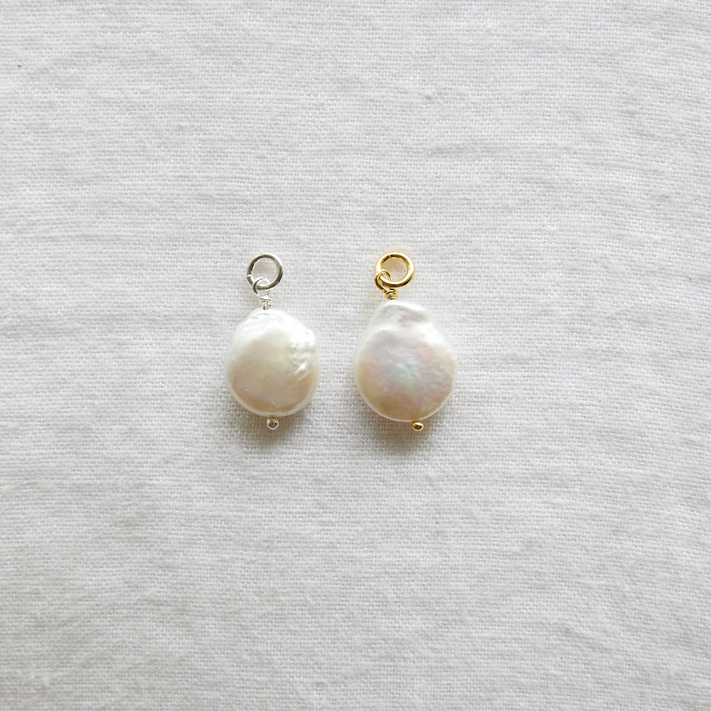 Coin pearl pendant