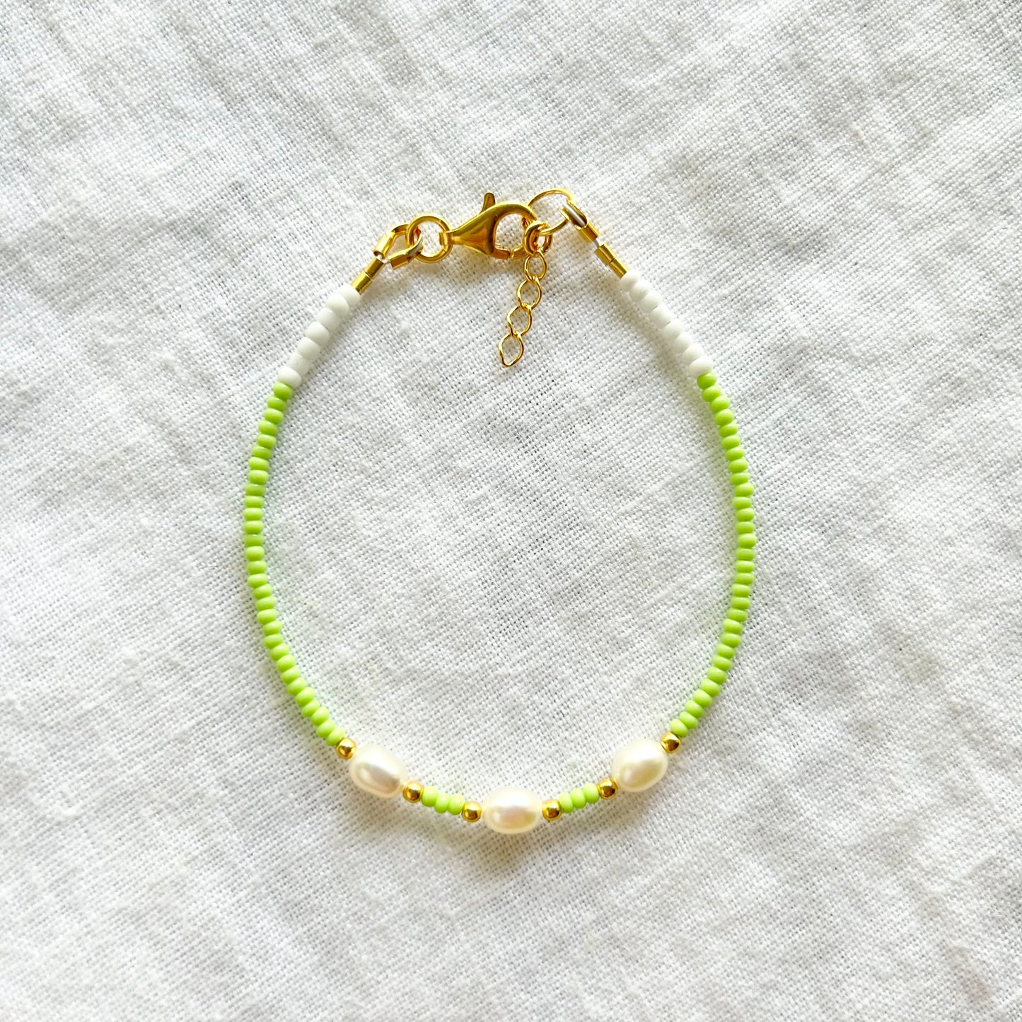 Lime green bracelet with freshwater pearls