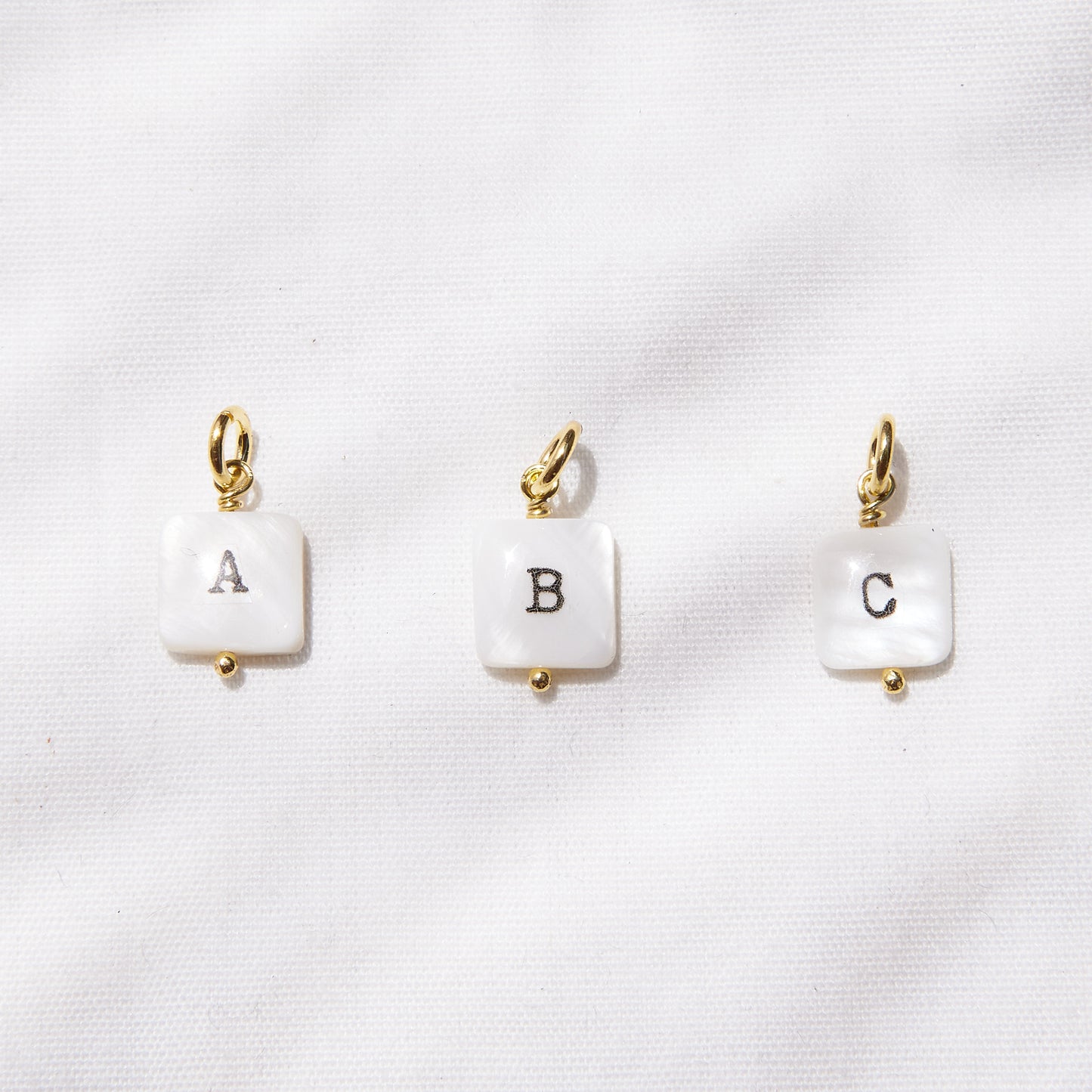 Pendentif Petite Lettre Plaqué Or 24k