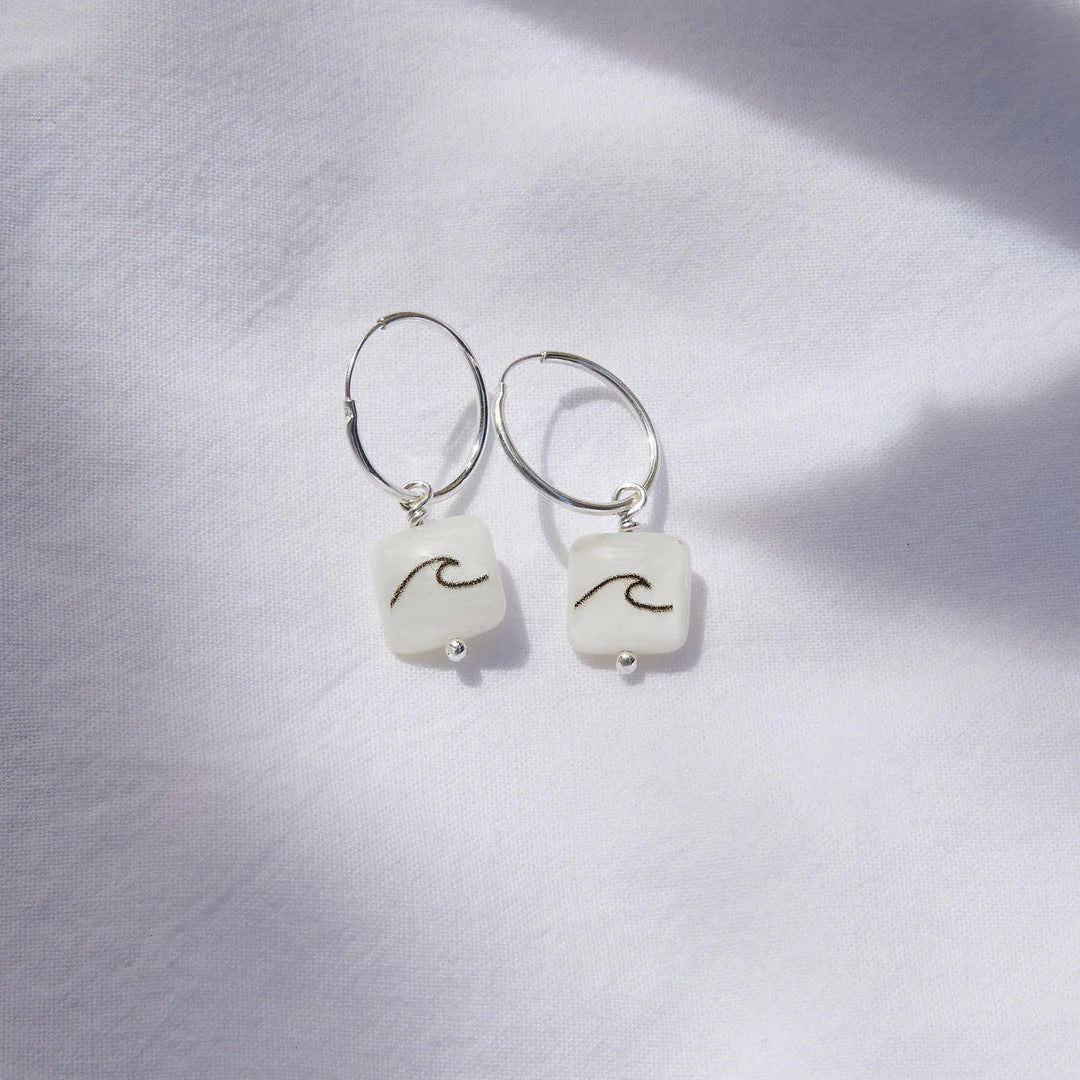 Wave Hoops nacre argent sterling