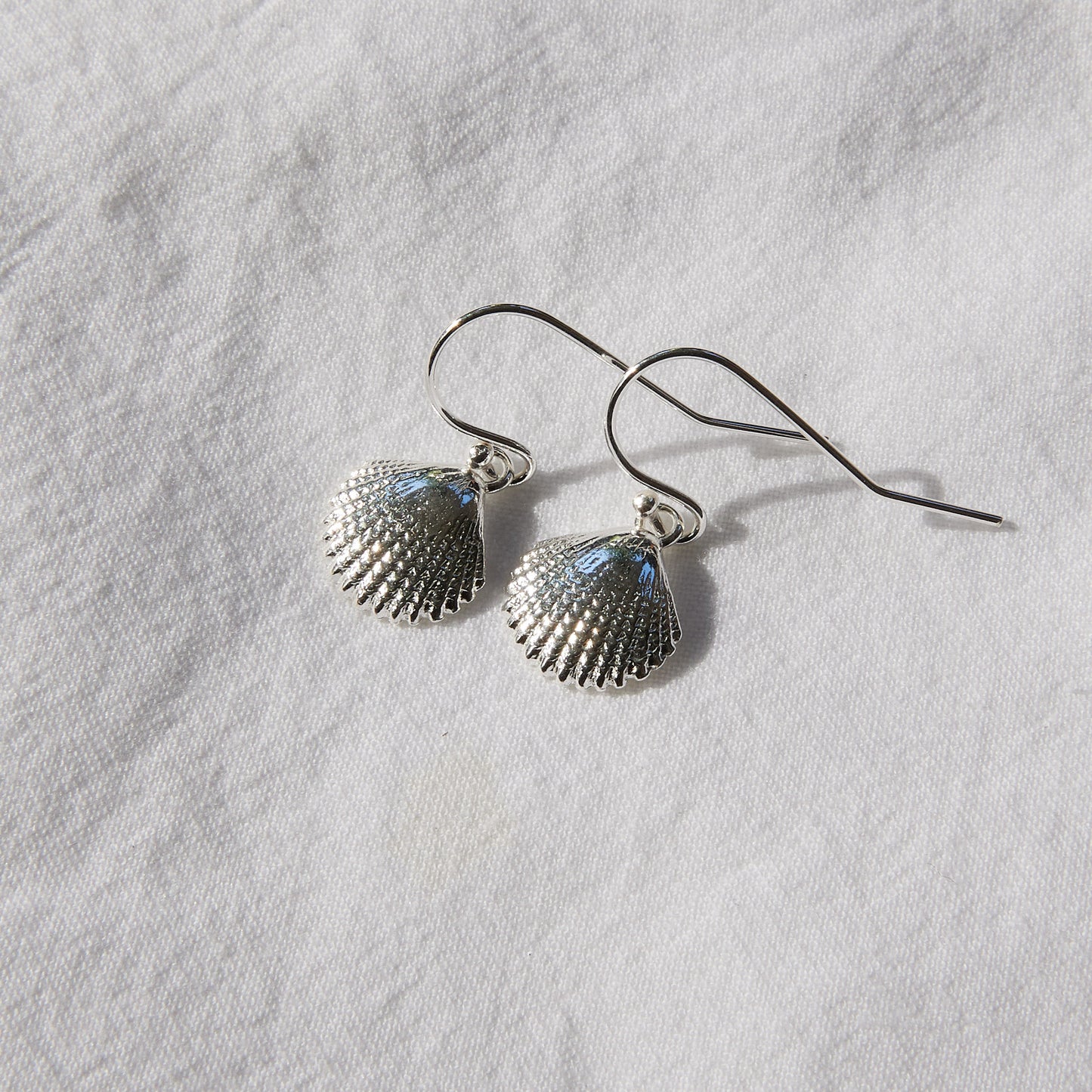 Boucles d'oreilles crochet coquillage argent sterling