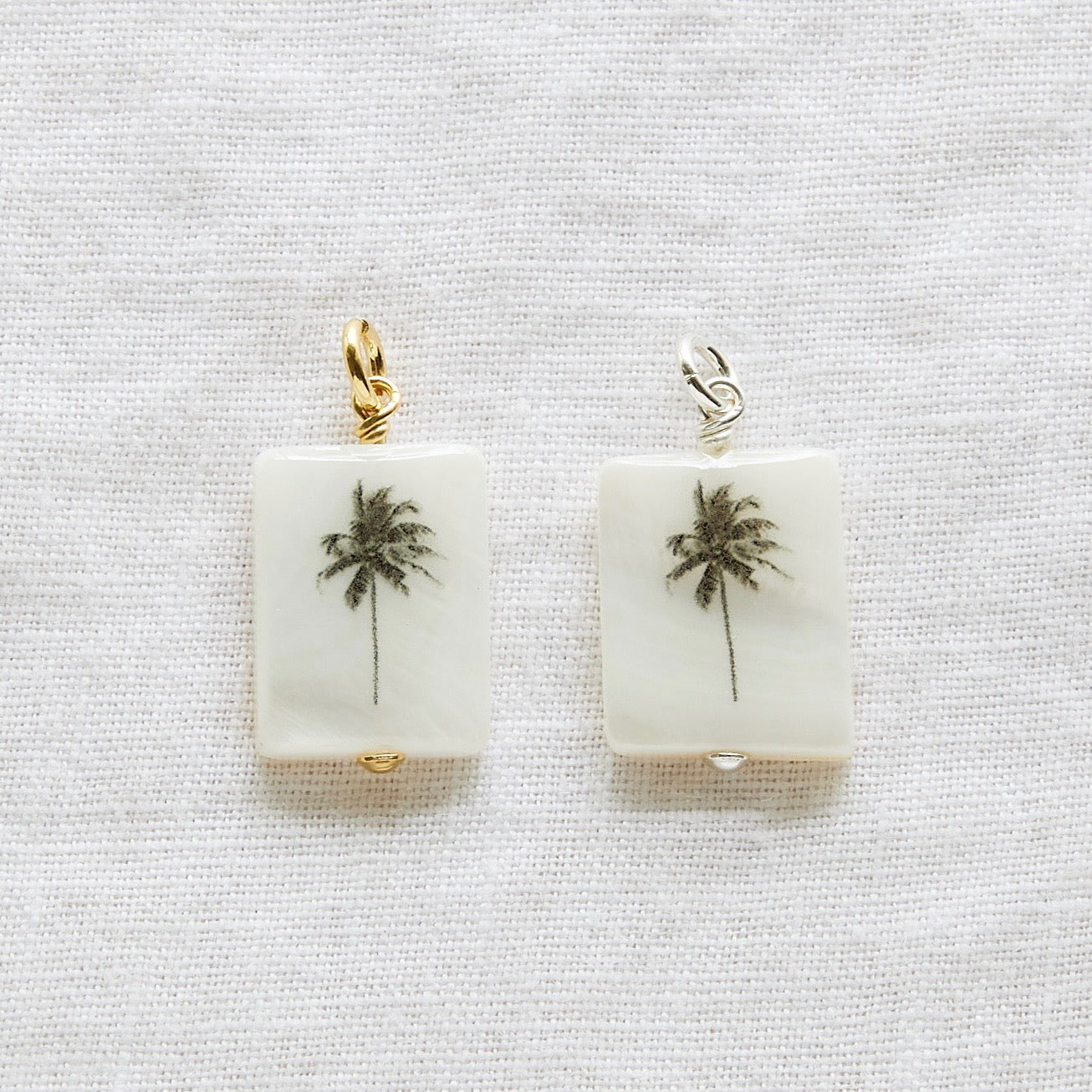 Breeze Palm tree pendant