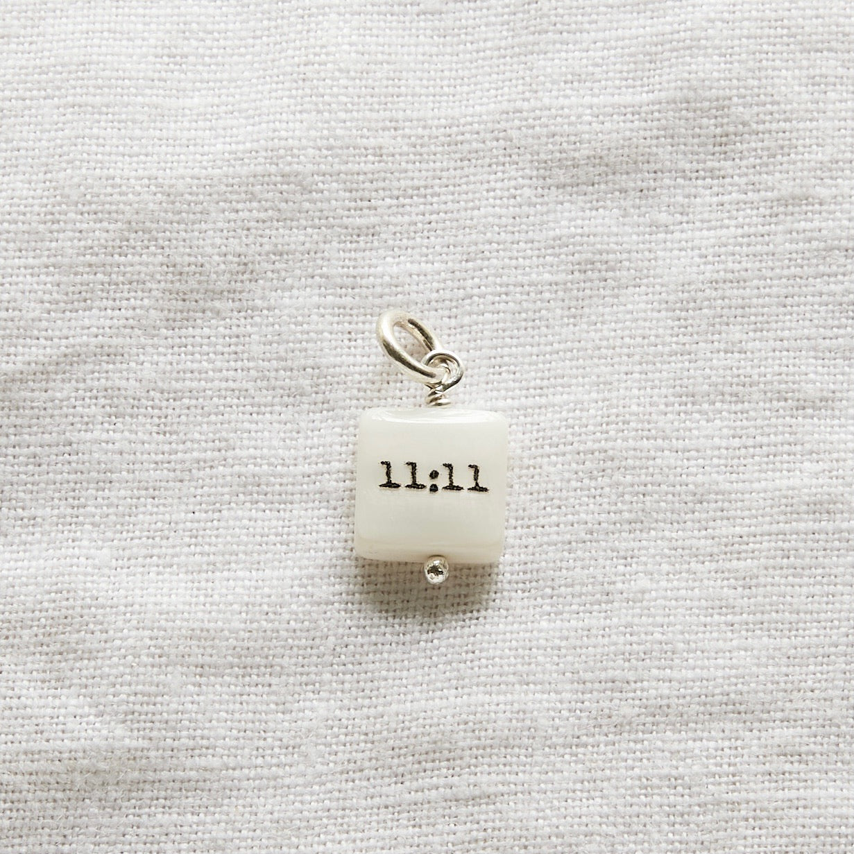 11:11 pendentif