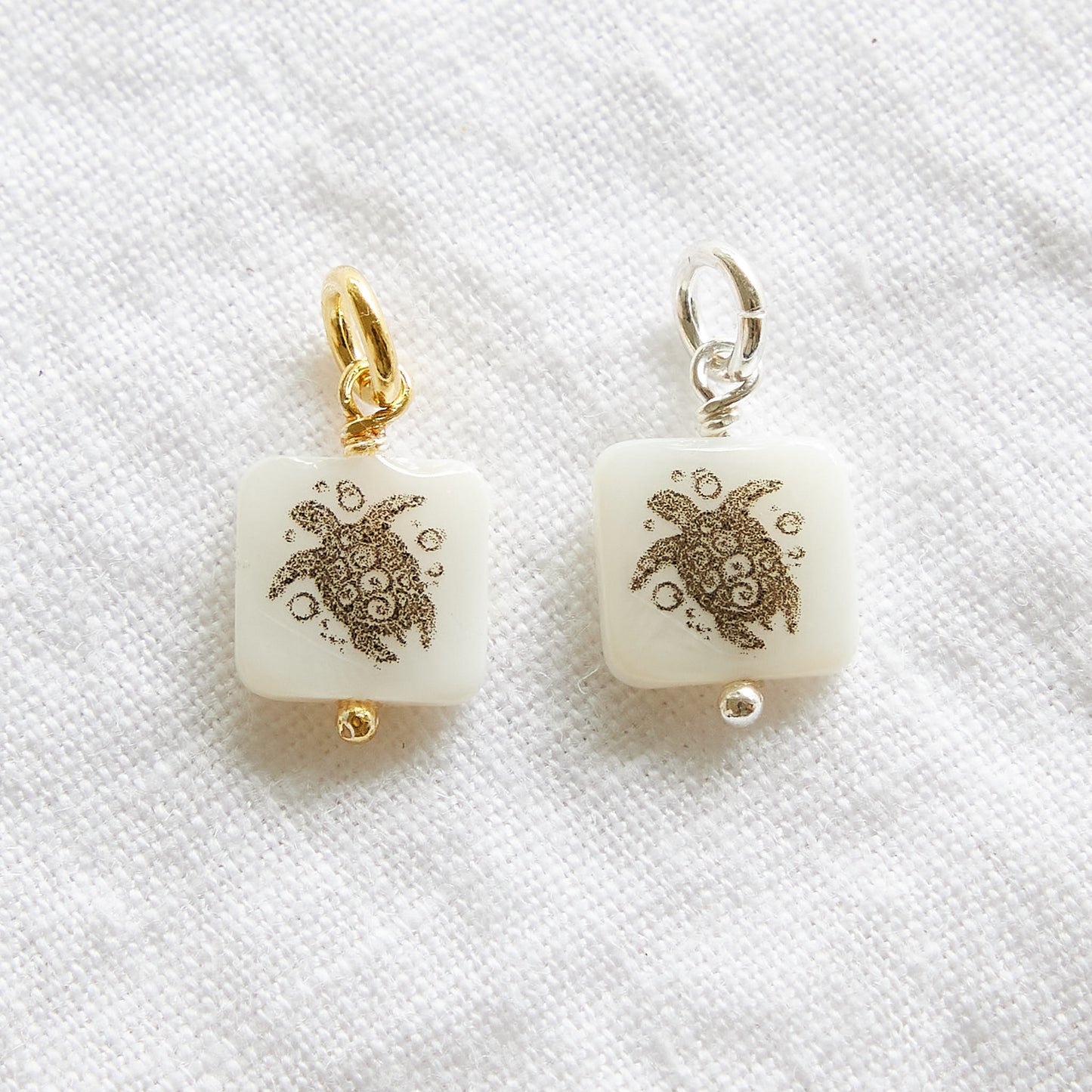 Turtle square pendant