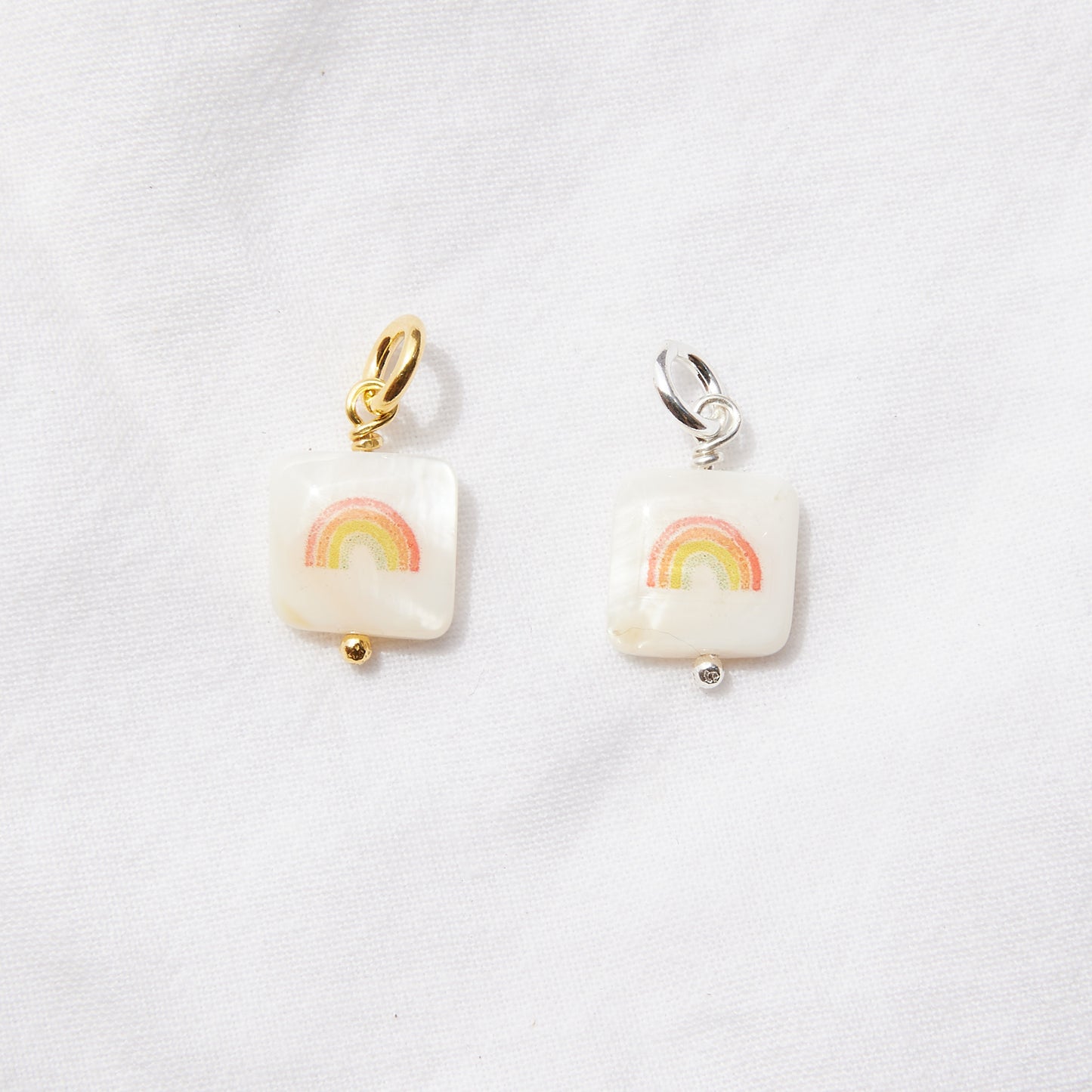 Pendentif arc-en-ciel rouge