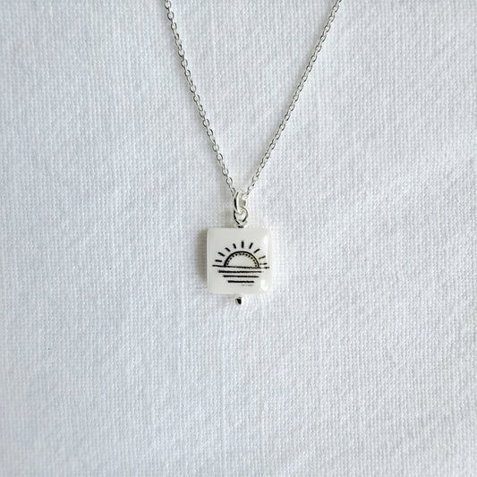 Lever de soleil sur chaîne en argent sterling