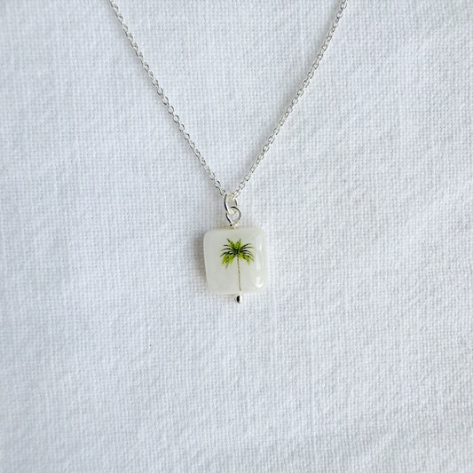 Collier palmier de Californie carré sur chaine argent massif