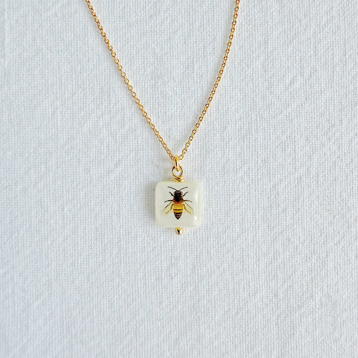 Bee on Gold Fine Chain