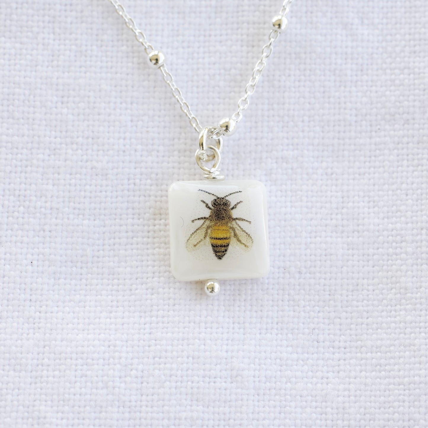 Bee Ball chain necklace