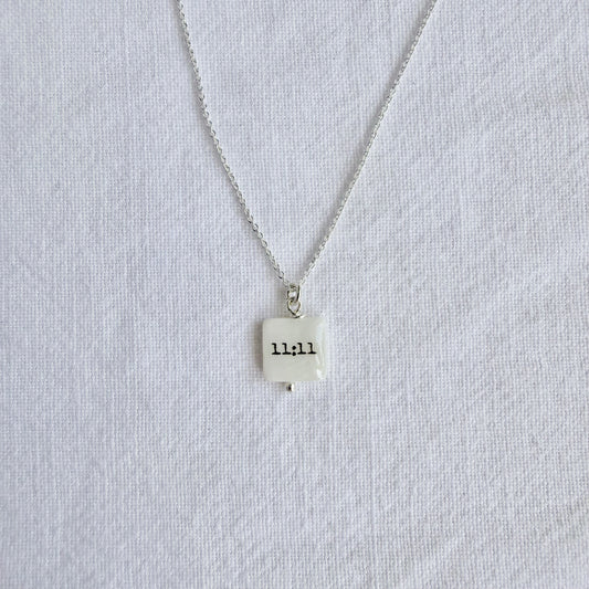 11:11 Collier Argent Massif