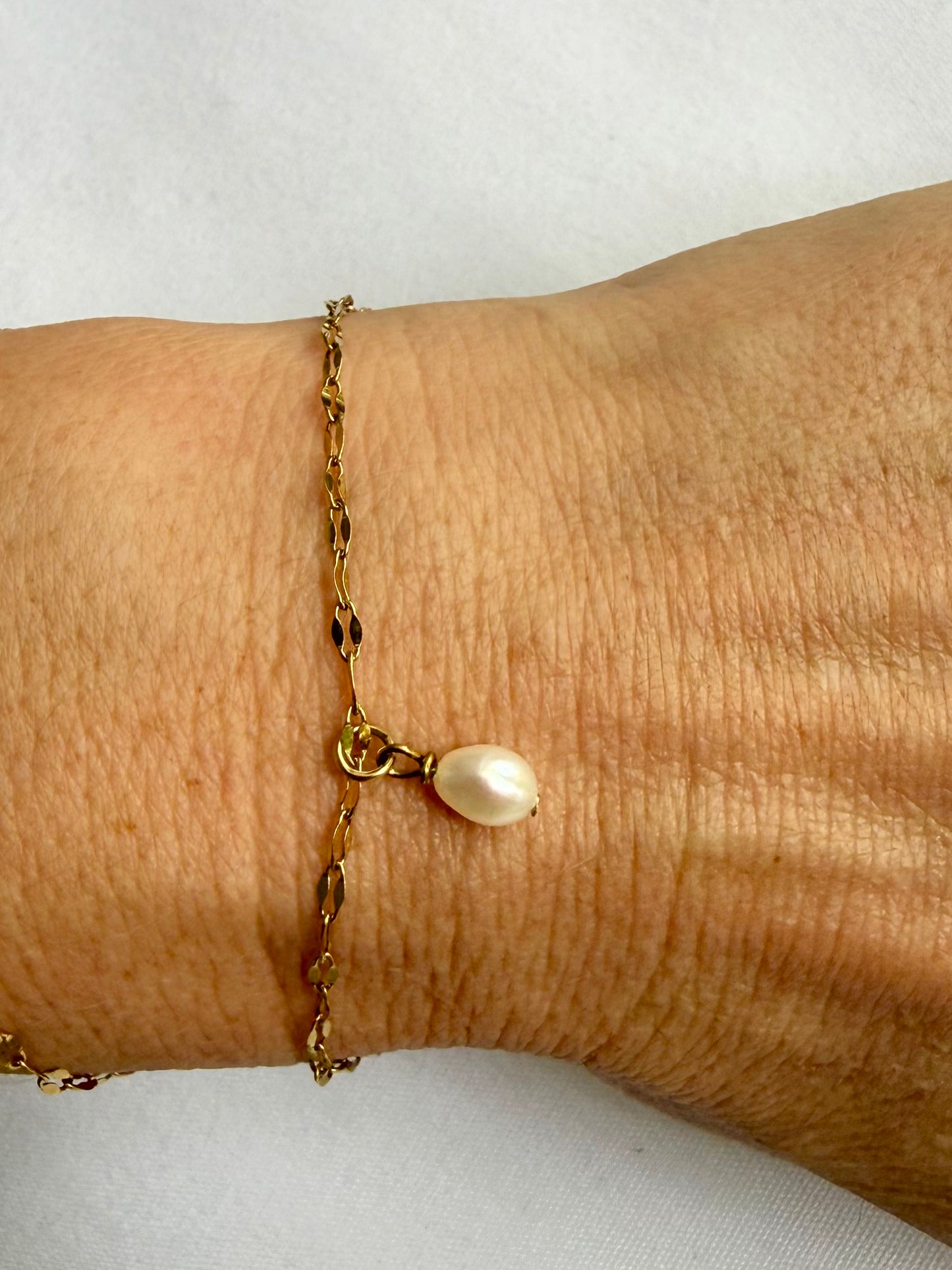 Waterproof bracelet with freshwater pearl