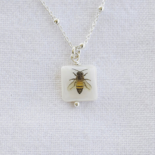 Bee Ball chain necklace