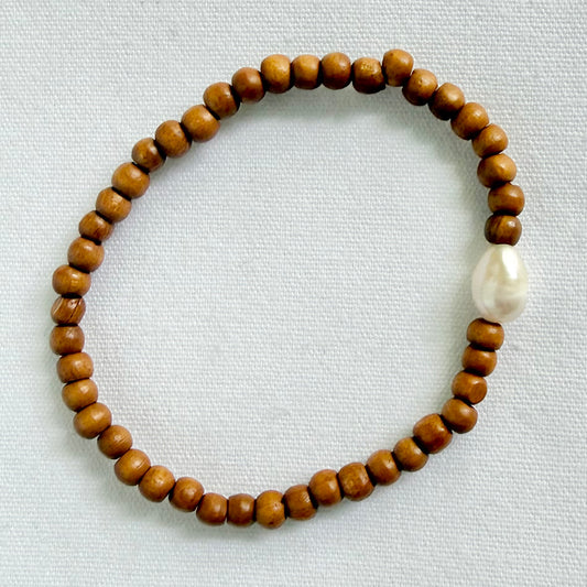 Wooden freshwater pearl bracelet