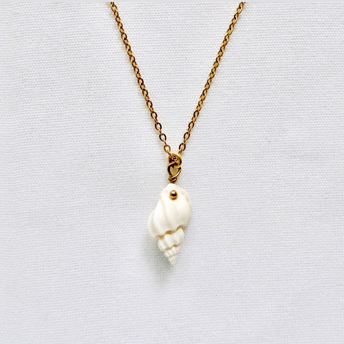 Natural shell waterproof necklace