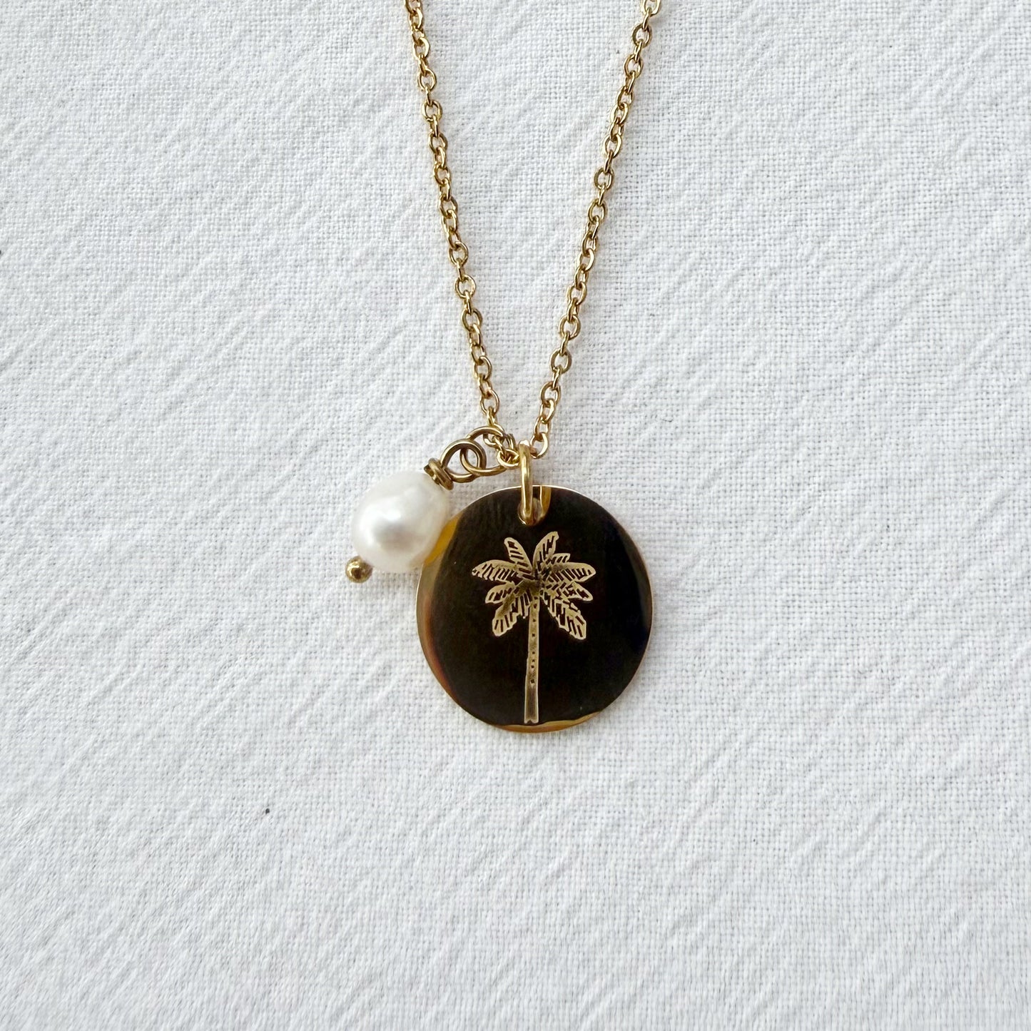Palm tree with freshwater pearl