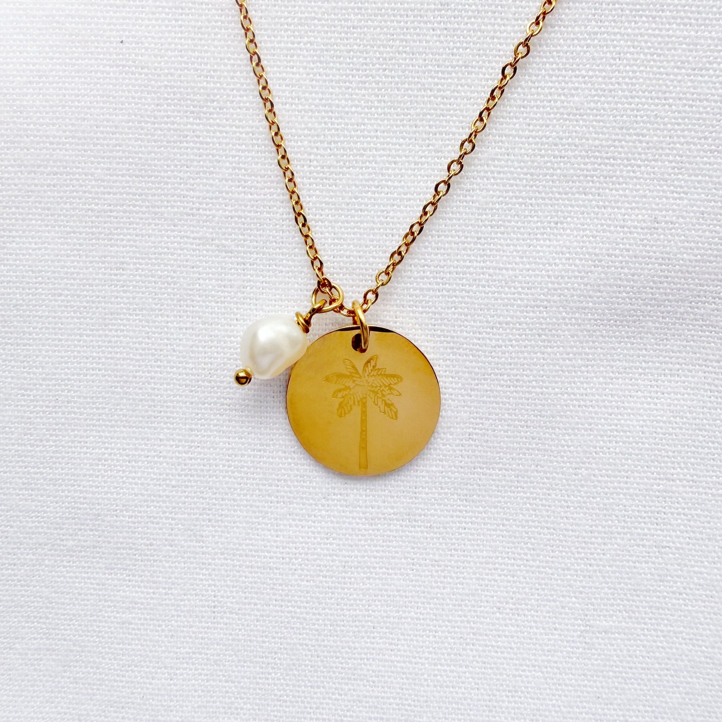 Palm tree with freshwater pearl