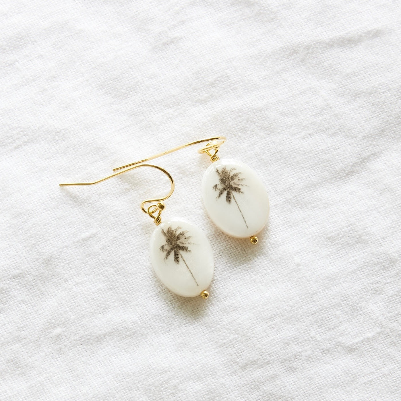 Breeze palm tree 24k gold plated hook earrings