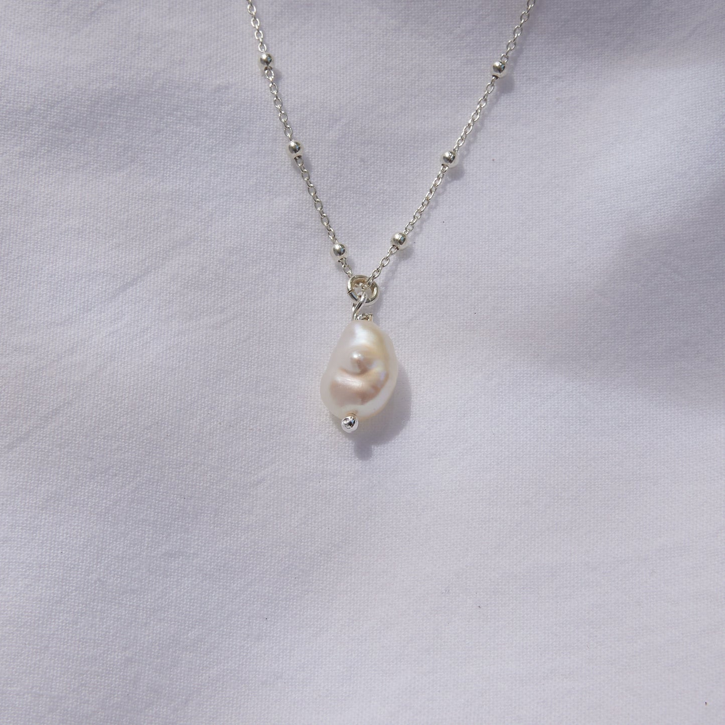 Freshwater Pearl on Sterling silver ball chain