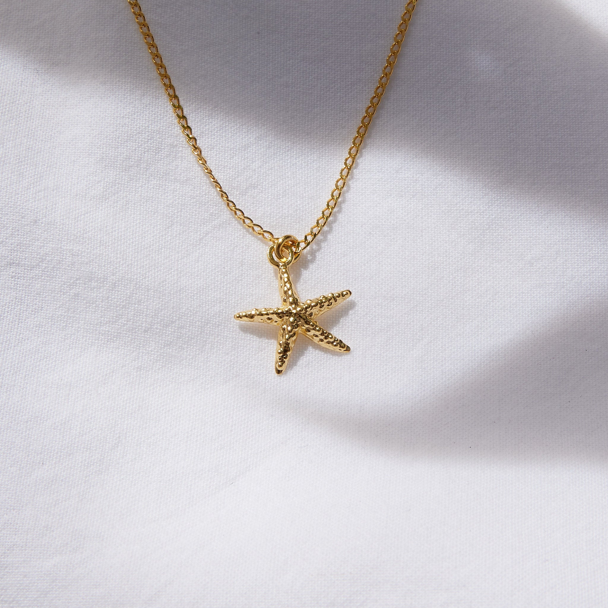 Gold hot sale starfish necklace